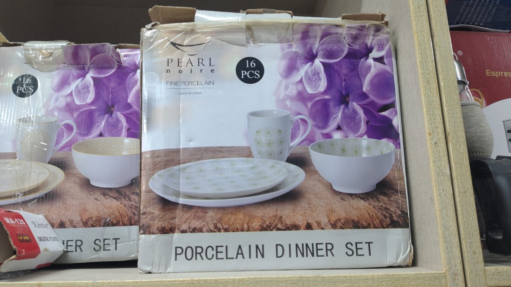 Dinnerware & porcelain sets